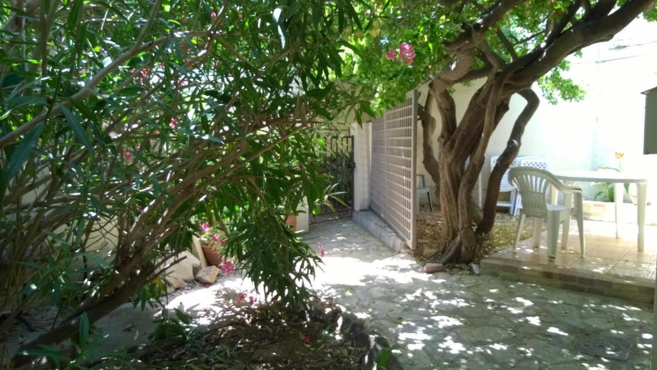 Logement Climatise Avec Jardin Et Parking Pour 2 Personnes En Bord De Plage Ла-Сьота Экстерьер фото
